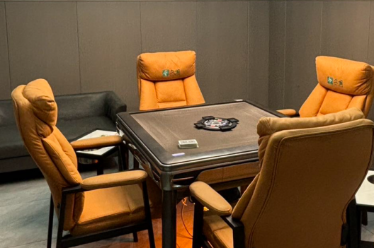 貴港市覃塘區久雀自助棋牌廳加盟投資高嗎現在